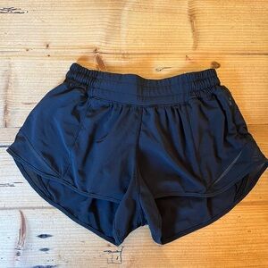 Lululemon Hotty Hot 2.5 Low Rise Shorts